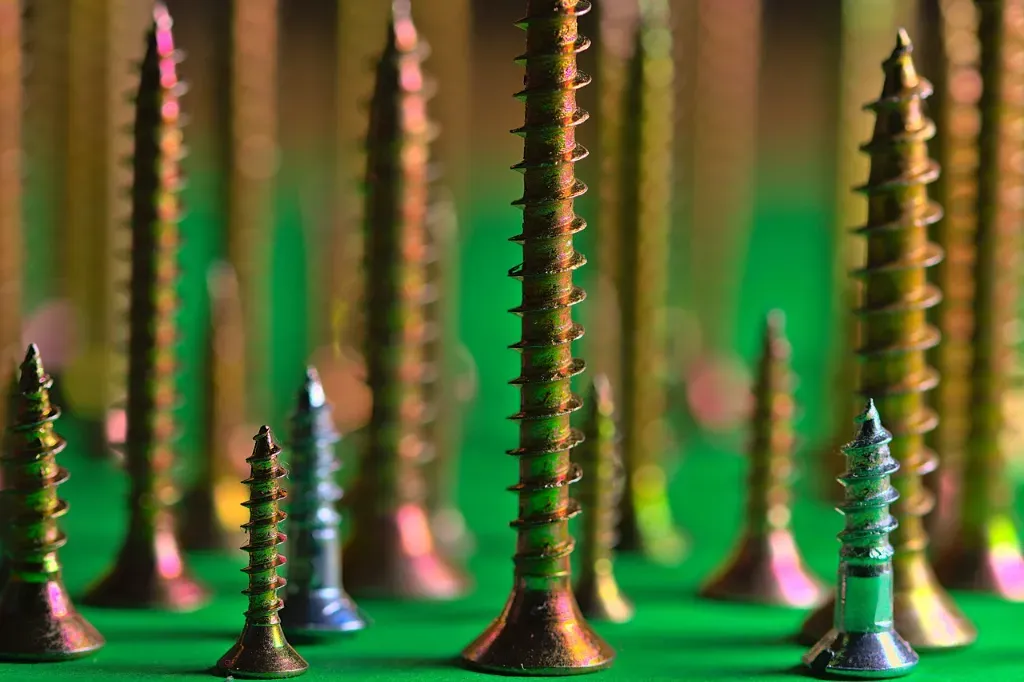 zastosowania wkrętów do drewna